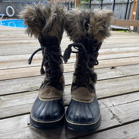 Sorel Joan Of Arctic Dark Brown Boots - Picture 4 of 15